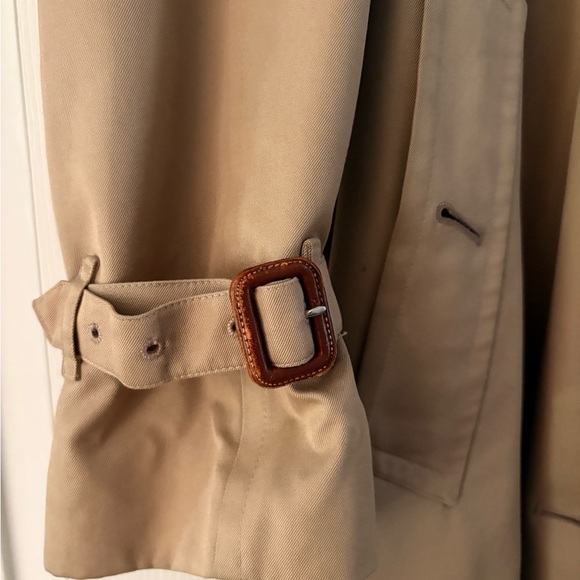 Vintage Burberry Tan Trench Coat - Picture 2 of 8